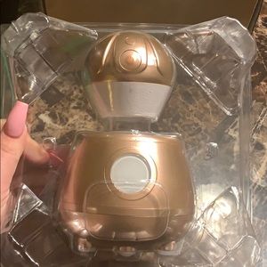 Tao orbital facial brush